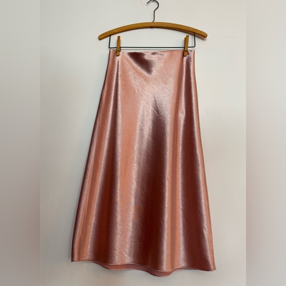NWT Vince Satin Slip Skirt in Petal Amber Size Small - Picture 4 of 6